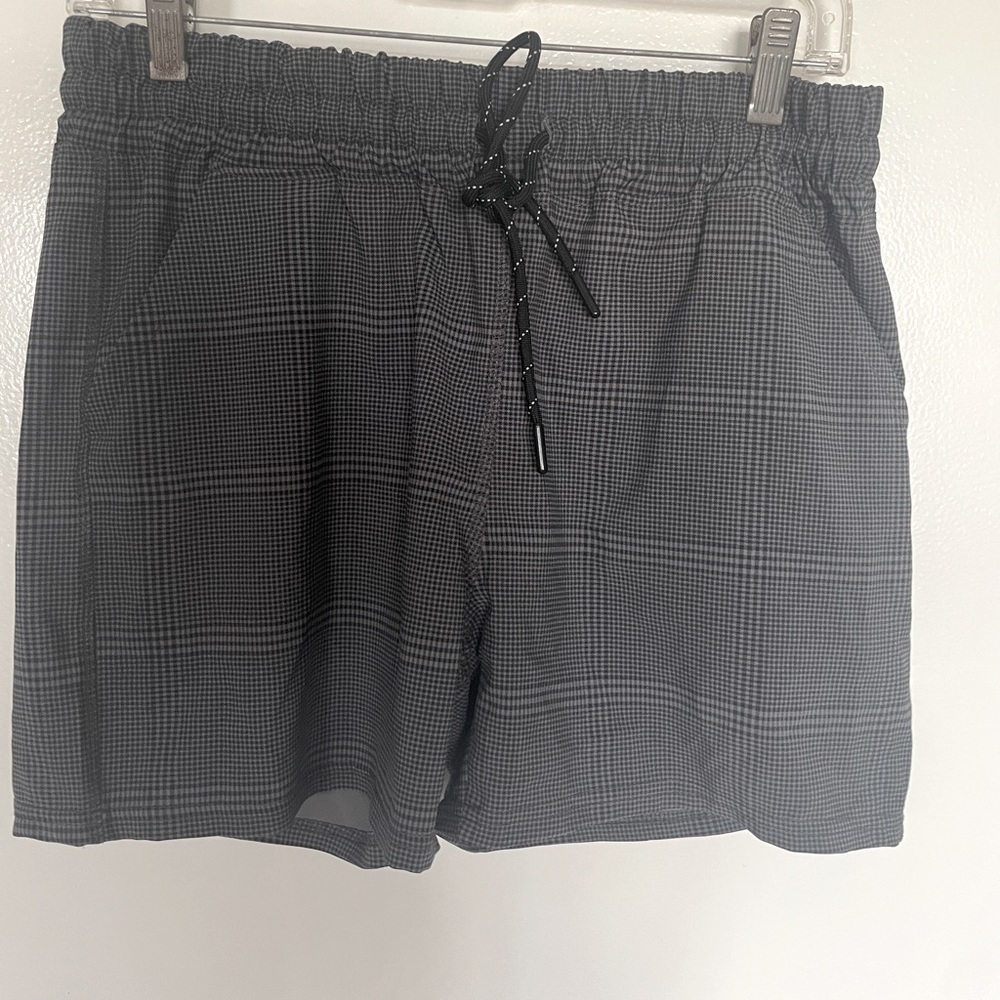 Game Time Gray Athletic Shorts Lightweight Elastic Waist SZ L